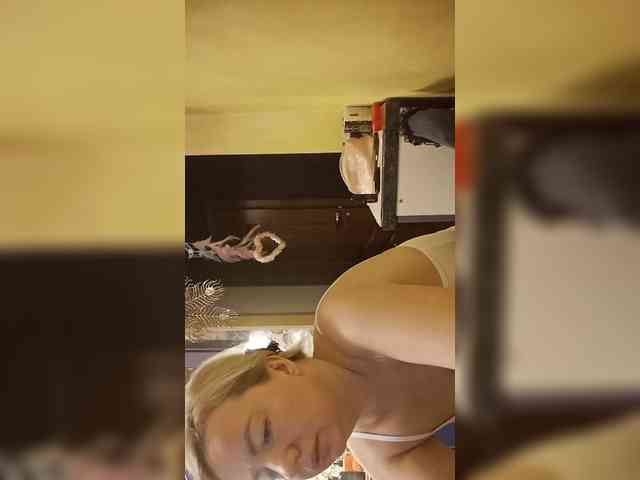 Oksana494 webcam