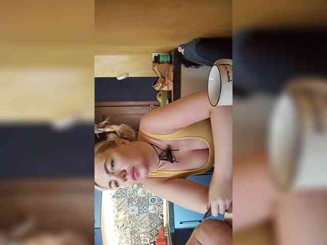 Oksana494 webcam