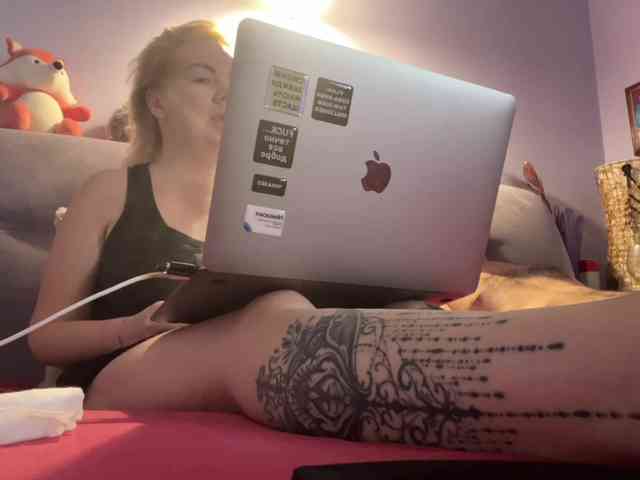 Oksana494 webcam