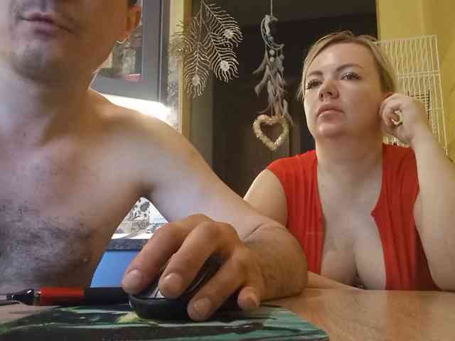 Oksana494's cam show statistics and live stream