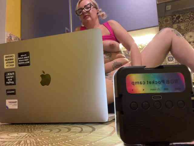 Oksana494 webcam
