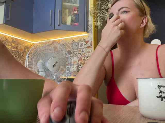 Oksana494 webcam