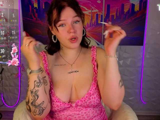 Monna-Krrrista Live Cam pe BongaCams