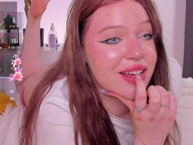 Monna-Krrrista's BongaCams show and profile