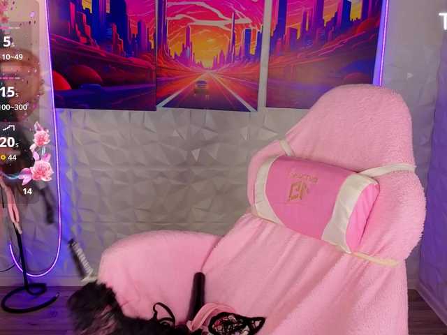 Monna-Krrrista Nude Live Sex Shows