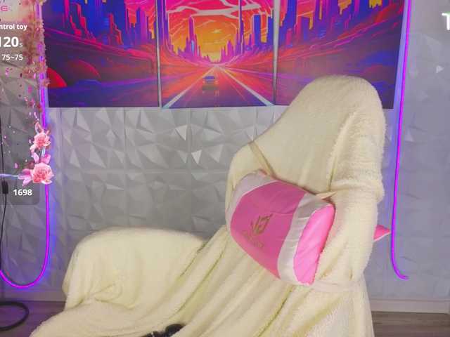 Monna-Krrrista live cam on BongaCams