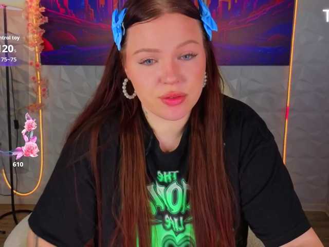 Monna-Krrrista, live now on BongaCams