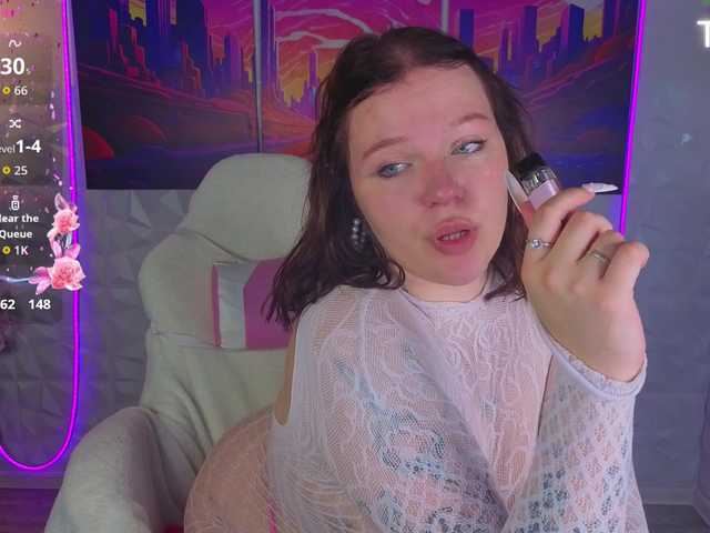 Sqwrtgg live webcam show