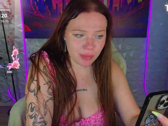 Sqwrtgg webcam
