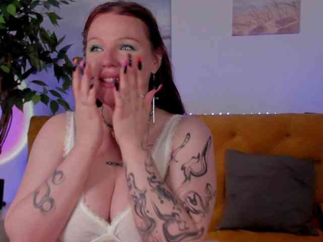Sqwrtgg webcam