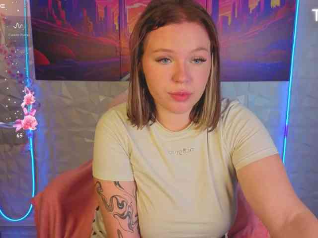 Sqwrtgg webcam