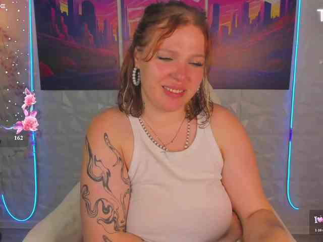 Sqwrtgg webcam
