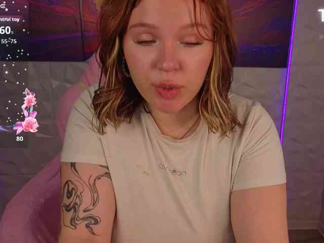 Sqwrtgg webcam