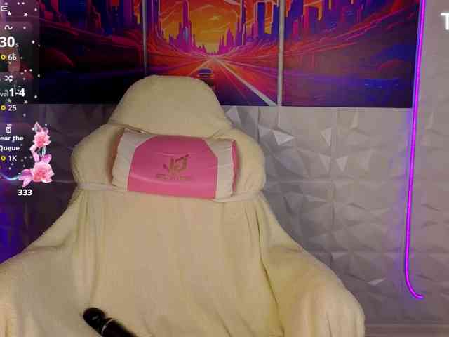 Sqwrtgg webcam