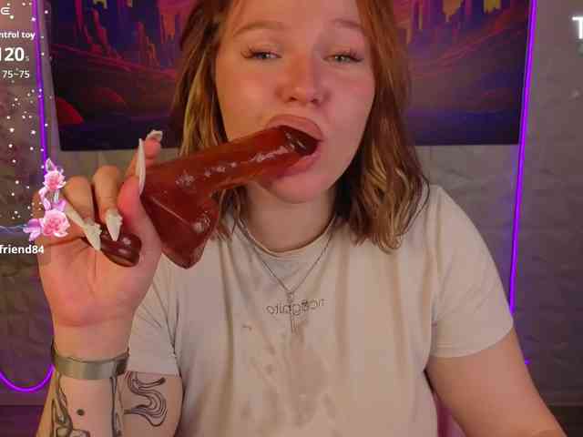 Sqwrtgg webcam