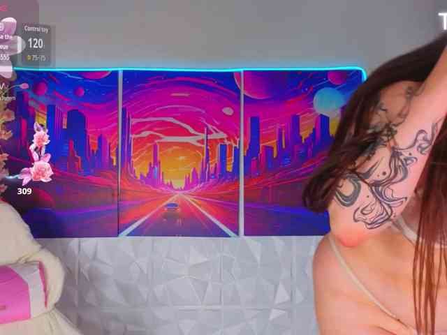 Sqwrtgg webcam
