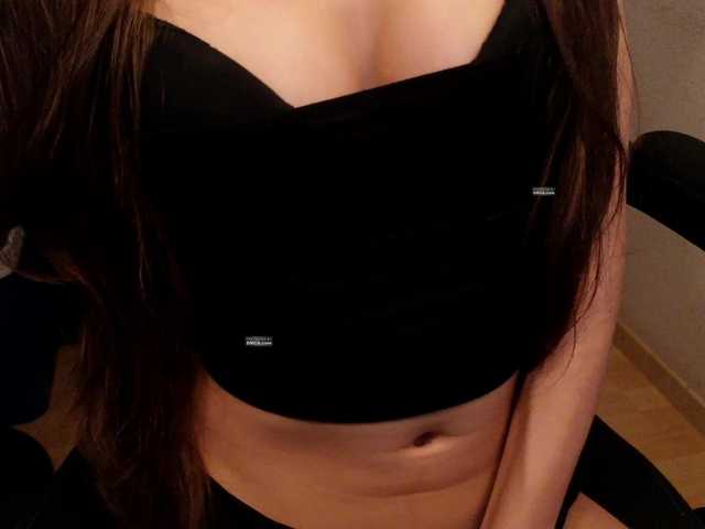 KinkyDiamond live cam on BongaCams