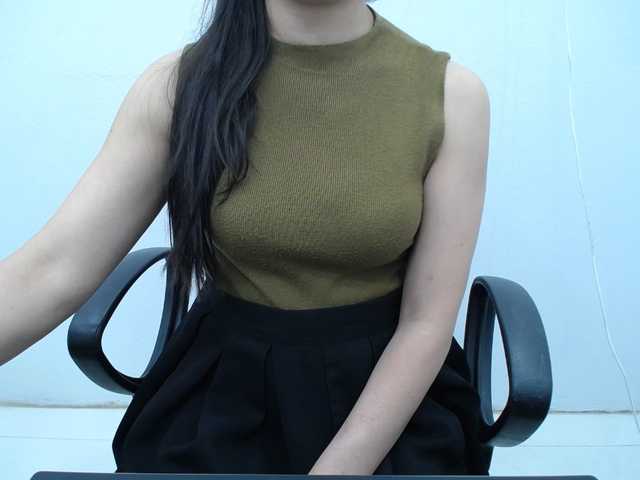 Lady-Young live cam on BongaCams
