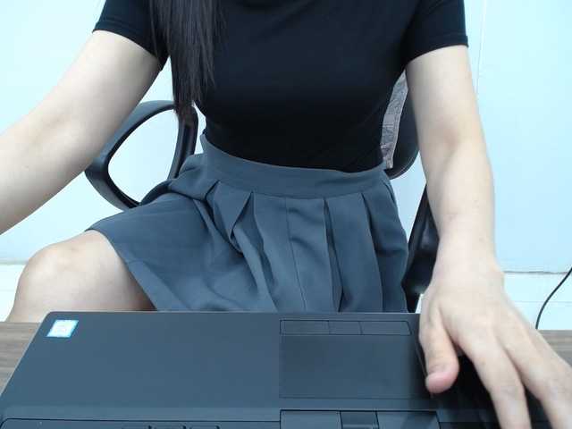 Lady-Young live cam on BongaCams