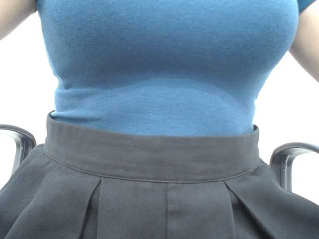 Lady-Young live cam on BongaCams