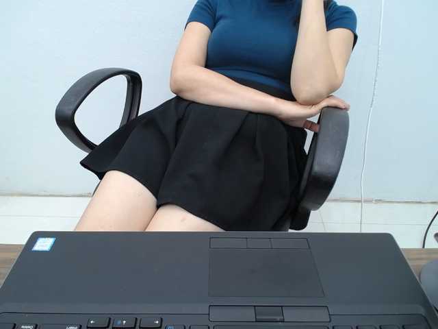 Lady-Young live cam on BongaCams