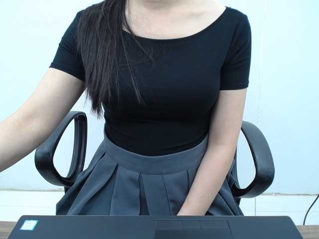 Lady-Young live cam on BongaCams