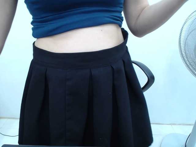 Lady-Young live cam on BongaCams