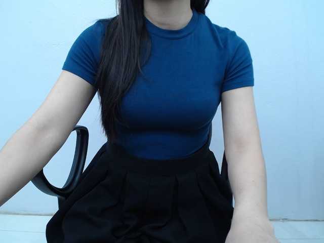 Lady-Young live cam on BongaCams