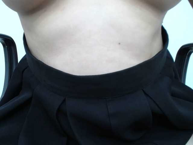 Lady-Young's BongaCams show and profile