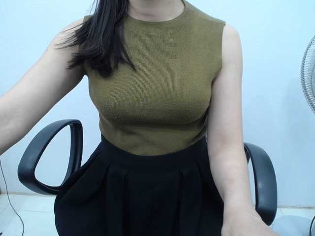 Lady-Young live cam on BongaCams