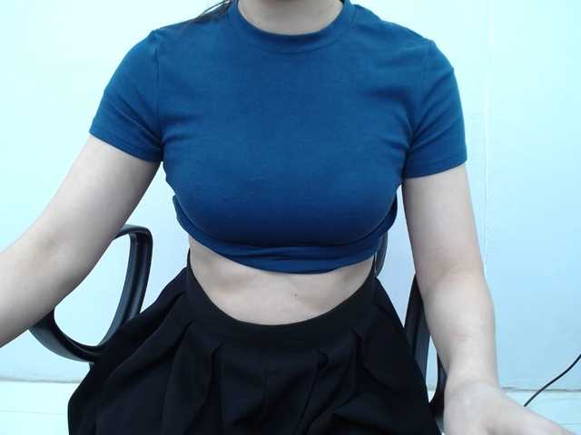Lady-Young live cam on BongaCams