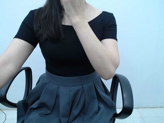 Lady-Young's BongaCams show and profile