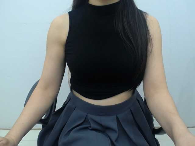 Lady-Young live cam on BongaCams