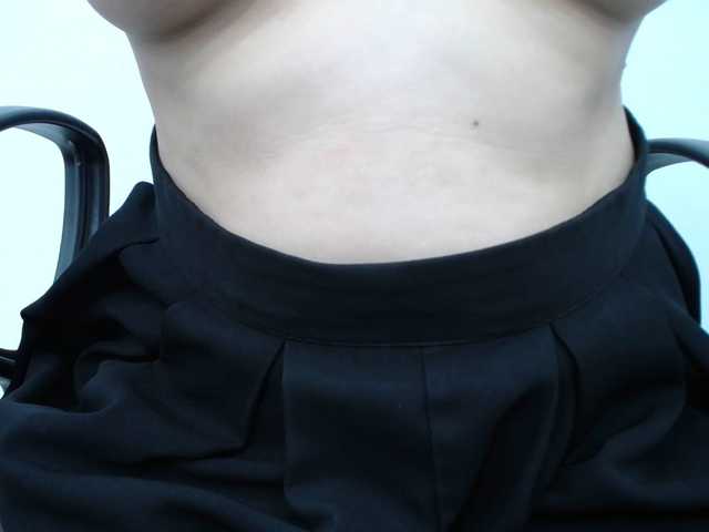 Lady-Young live cam on BongaCams