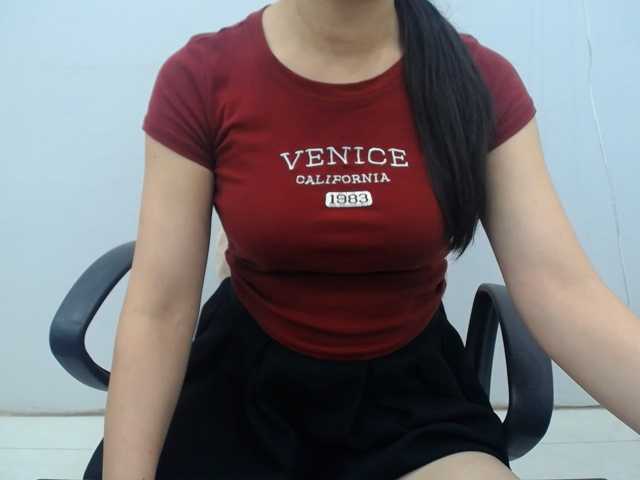 Lady-Young live cam on BongaCams
