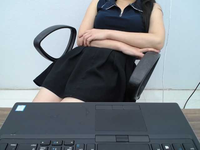 Lady-Young live cam on BongaCams