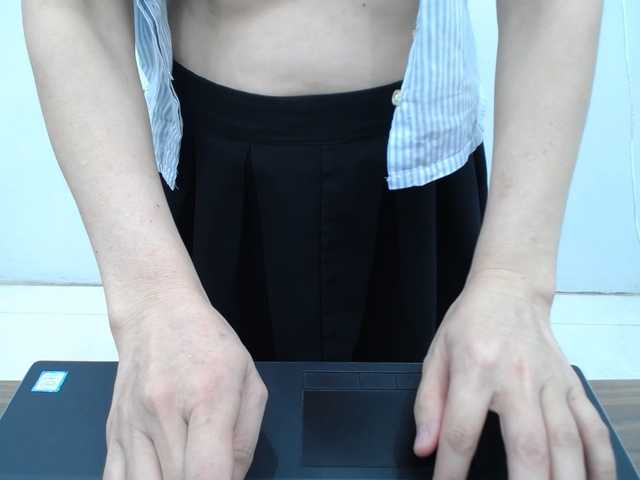 Lady-Young live cam on BongaCams