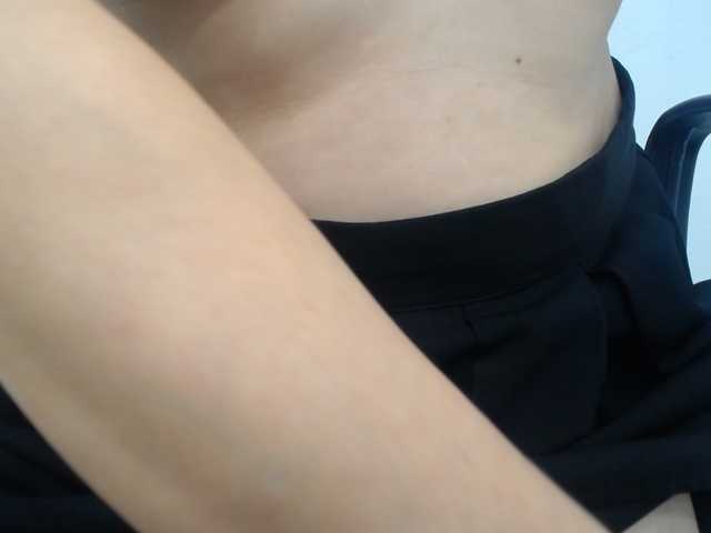 Lady-Young live cam on BongaCams