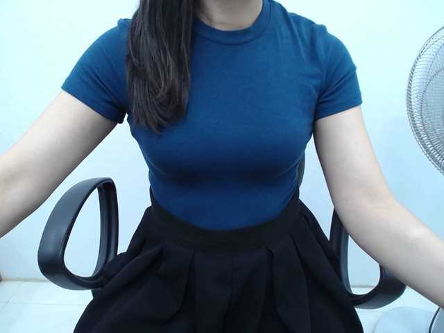 Lady-Young live cam on BongaCams
