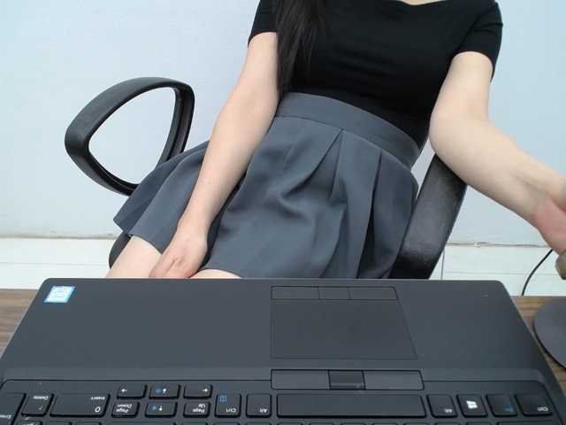 Lady-Young live cam on BongaCams