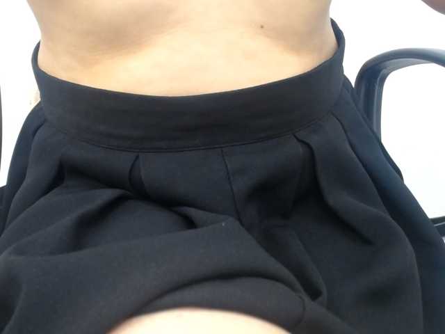 Lady-Young live cam preview