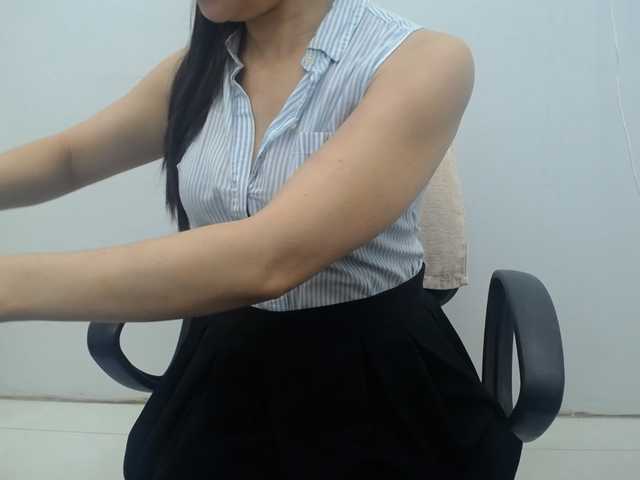 Lady-Young live cam on BongaCams