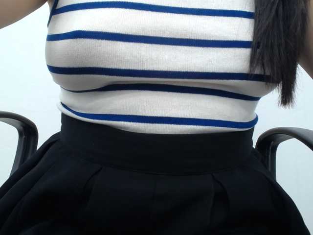Lady-Young live cam on BongaCams