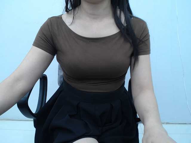 Lady-Young live cam on BongaCams