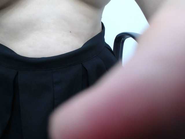 Lady-Young's BongaCams show and profile