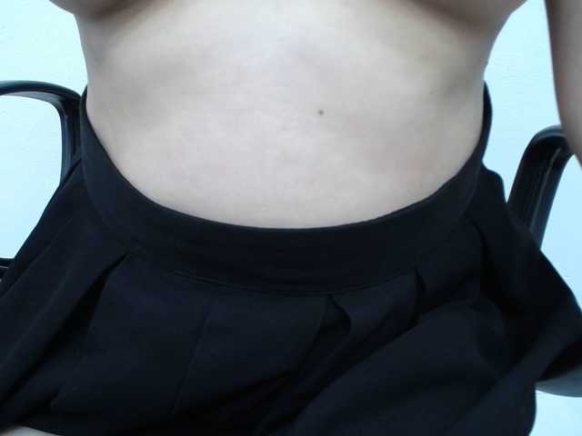 Lady-Young's BongaCams show and profile