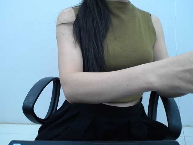 Lady-Young live webcam show