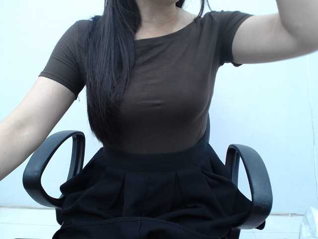 Lady-Young live cam on BongaCams