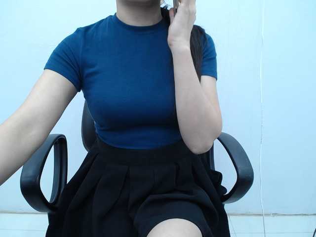 Lady-Young live cam on BongaCams