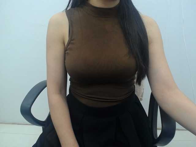 Lady-Young live cam on BongaCams